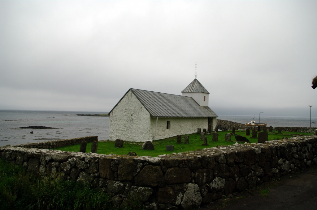 Старая церковь на Фарерских островах.