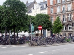 В Копенгагене двадцать процентов жителей ездит на работу на велосипеде.