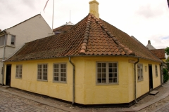 Оденсе, остров Фюн. Дом, в котором родился и провел детство Андерсен.